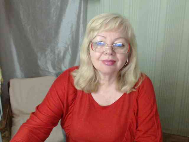 EvelynLoveShy webcam