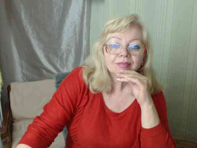 EvelynLoveShy webcam