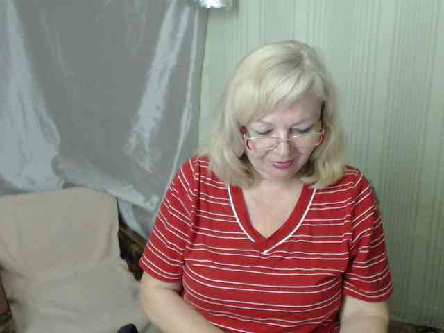 EvelynLoveShy webcam