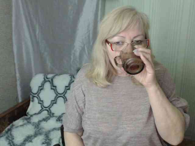 EvelynLoveShy webcam