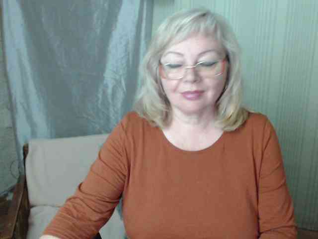 EvelynLoveShy webcam