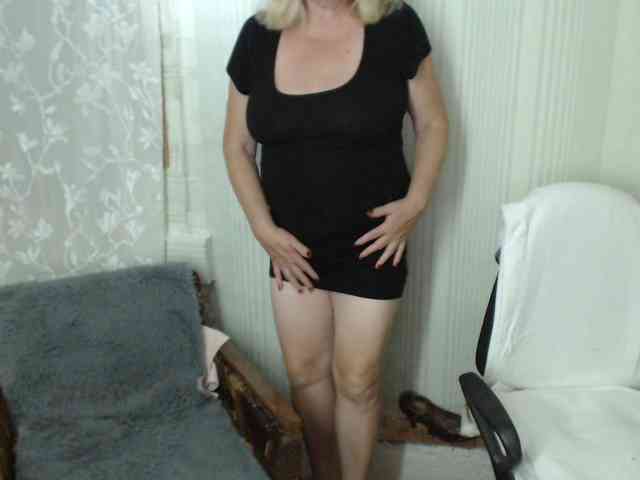 BarbaraBlondy live female cam on bongacams