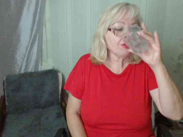 EvelynLoveShy webcam