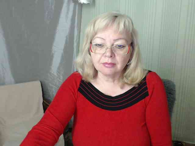 EvelynLoveShy webcam