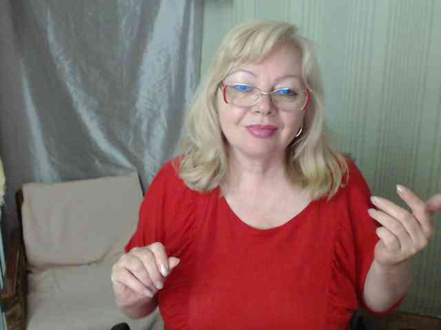 EvelynLoveShy webcam