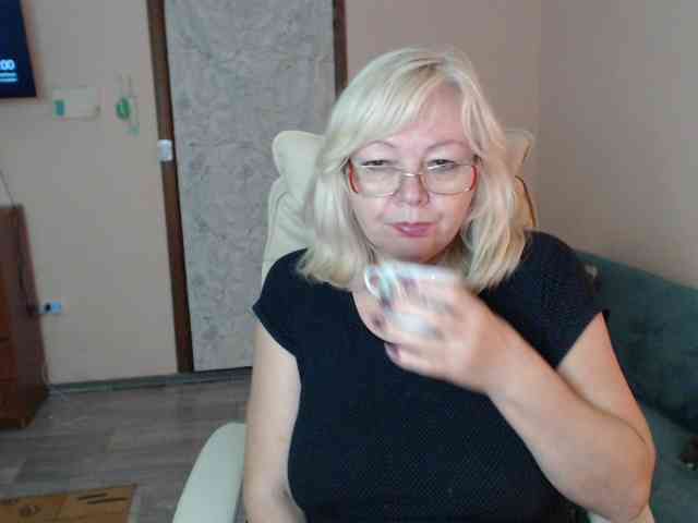 EvelynLoveShy webcam