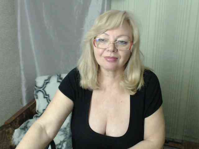 EvelynLoveShy webcam