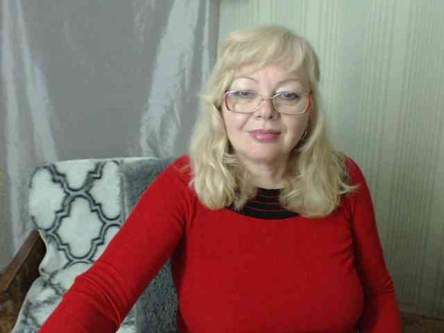 EvelynLoveShy webcam