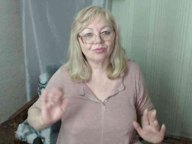 EvelynLoveShy webcam