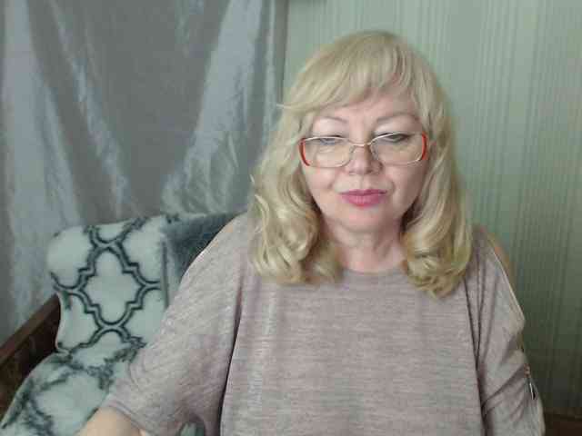 EvelynLoveShy webcam