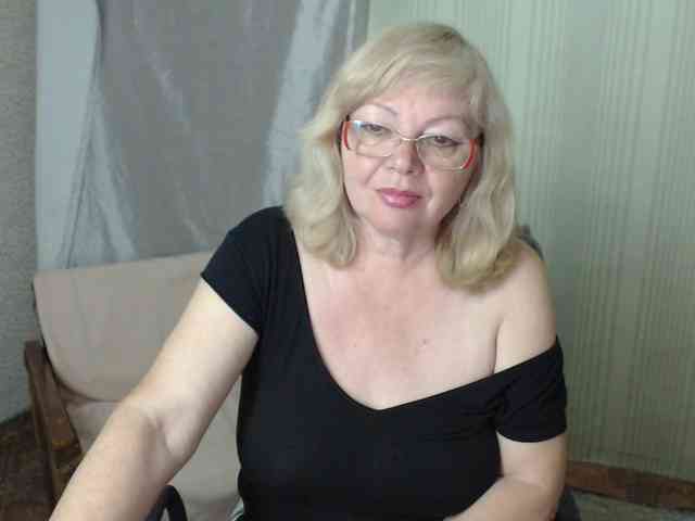 EvelynLoveShy webcam