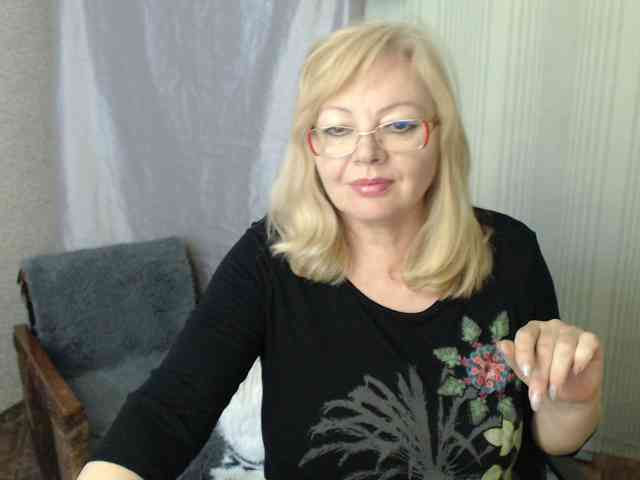 EvelynLoveShy webcam