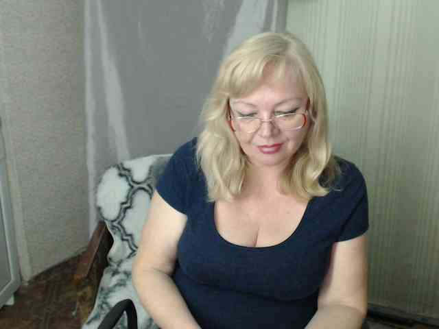 EvelynLoveShy webcam