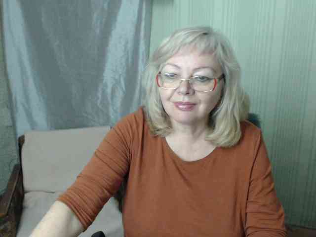 EvelynLoveShy webcam