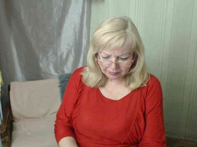 EvelynLoveShy webcam