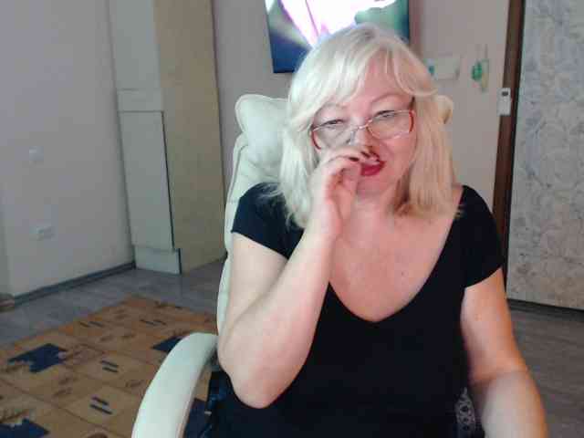 BarbaraBlondy live female cam on bongacams