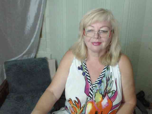 EvelynLoveShy webcam