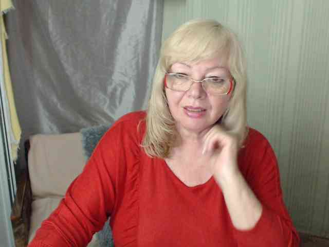 EvelynLoveShy webcam