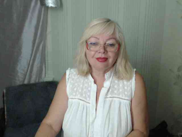 EvelynLoveShy webcam