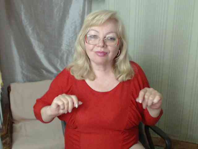 EvelynLoveShy webcam