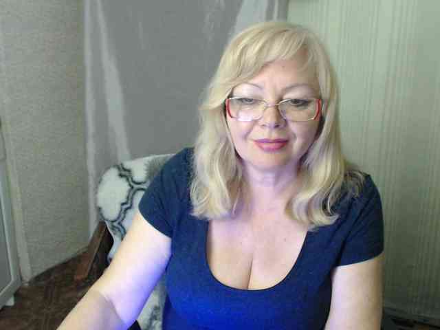 EvelynLoveShy webcam