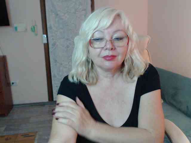 BarbaraBlondy live female cam on bongacams
