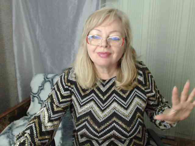 EvelynLoveShy webcam