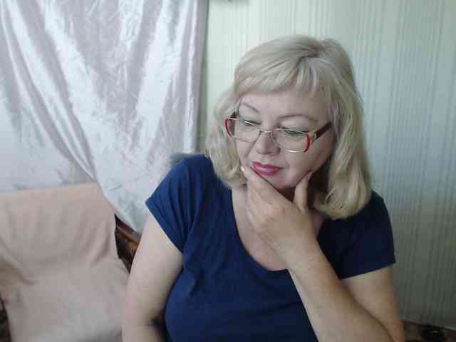 EvelynLoveShy webcam