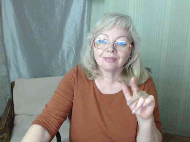 EvelynLoveShy webcam