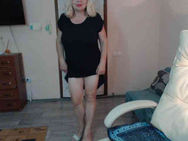 EvelynLoveShy webcam