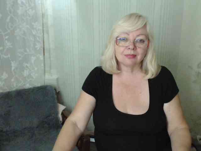 EvelynLoveShy webcam