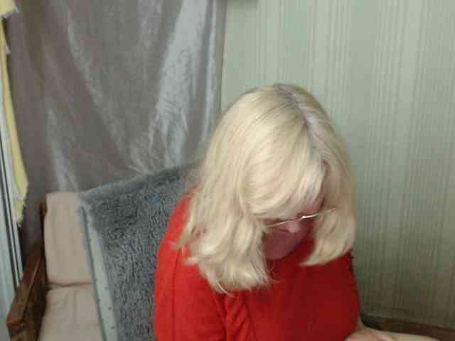 EvelynLoveShy webcam