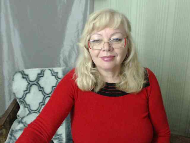 EvelynLoveShy webcam