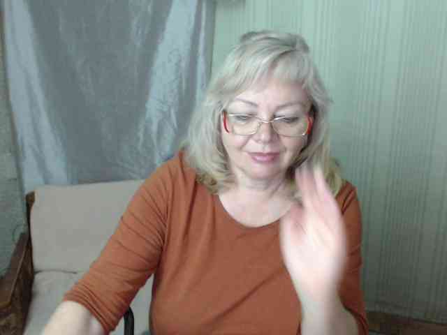 EvelynLoveShy webcam
