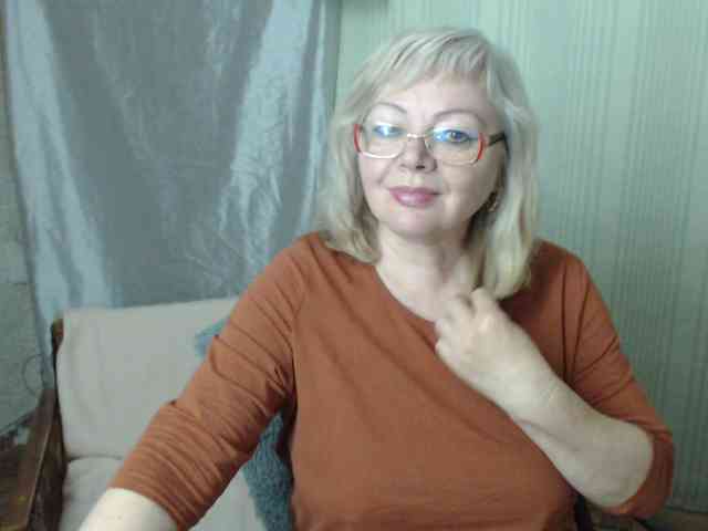 EvelynLoveShy webcam
