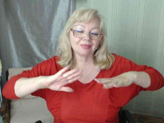 EvelynLoveShy webcam