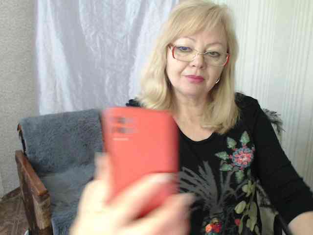 EvelynLoveShy webcam