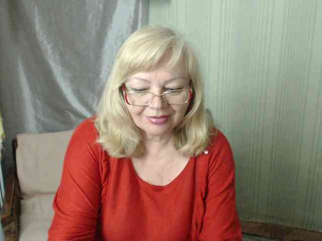 EvelynLoveShy webcam