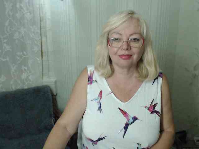 EvelynLoveShy webcam