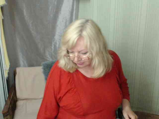 EvelynLoveShy webcam