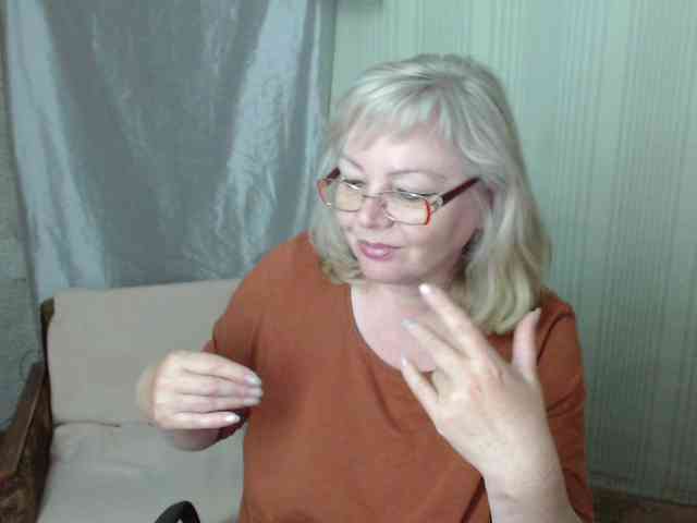 EvelynLoveShy webcam