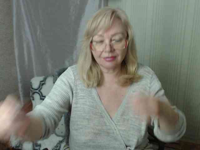 EvelynLoveShy webcam