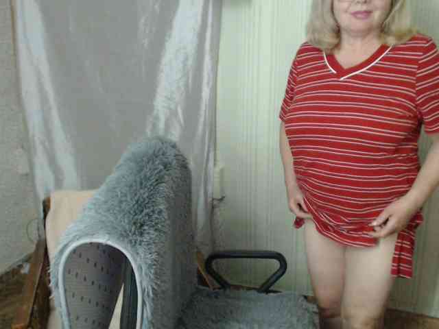 EvelynLoveShy webcam