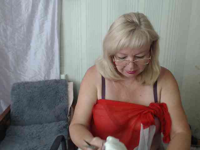 EvelynLoveShy webcam