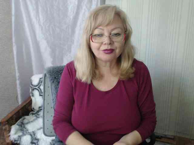 EvelynLoveShy webcam