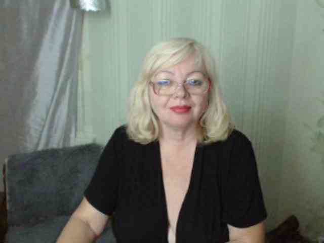 EvelynLoveShy webcam