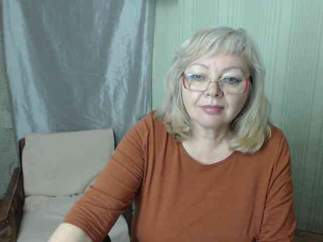 EvelynLoveShy webcam