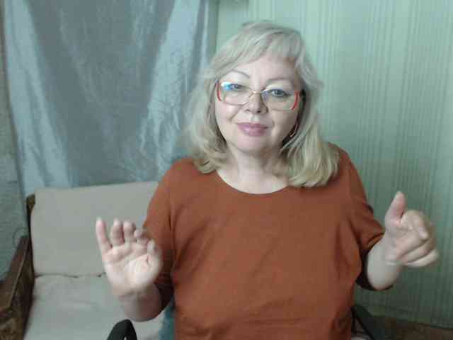 EvelynLoveShy webcam