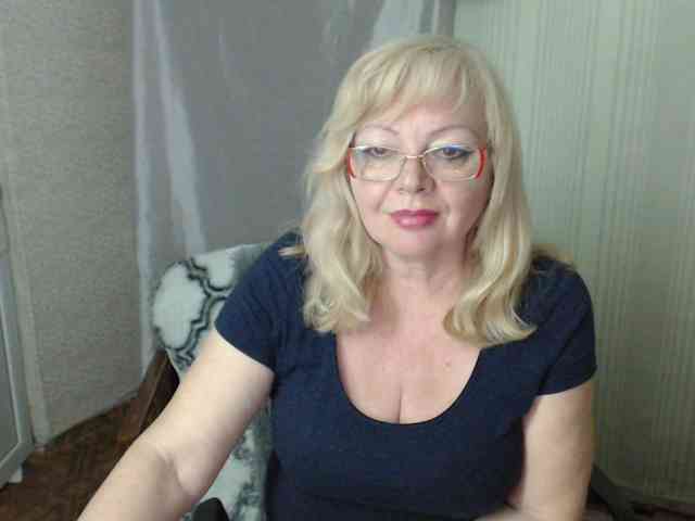 EvelynLoveShy webcam