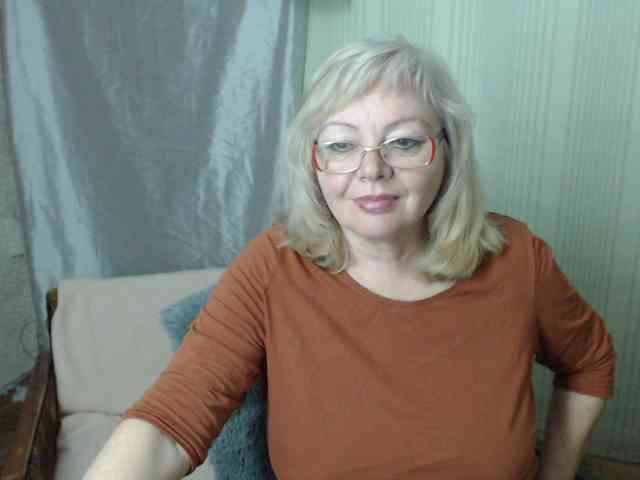 EvelynLoveShy webcam
